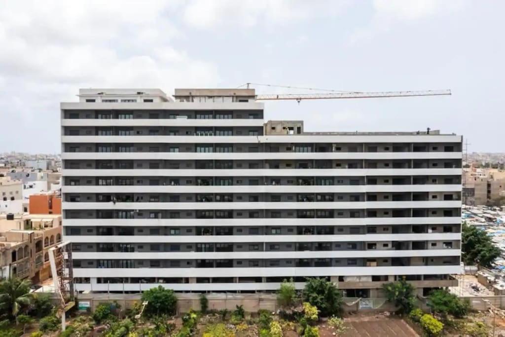 Superbe Appartement Avec Parking Gratuit Et Garde ดาการ์ ภายนอก รูปภาพ