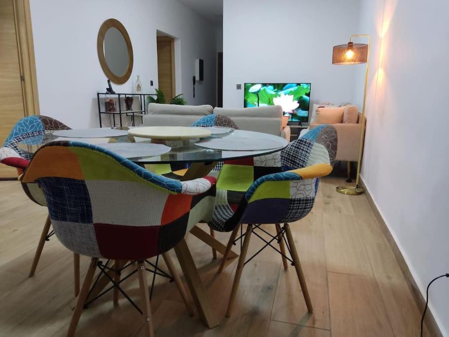 Superbe Appartement Avec Parking Gratuit Et Garde ดาการ์ ภายนอก รูปภาพ